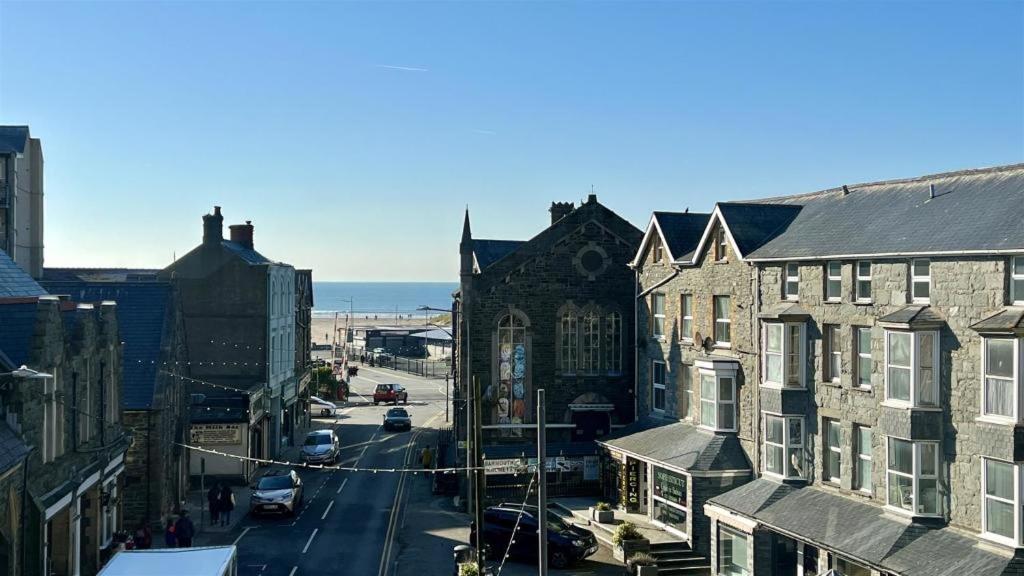 Luxury 4 Bedroom Seaside Apartment - Glan Y Werydd House Barmouth Kültér fotó