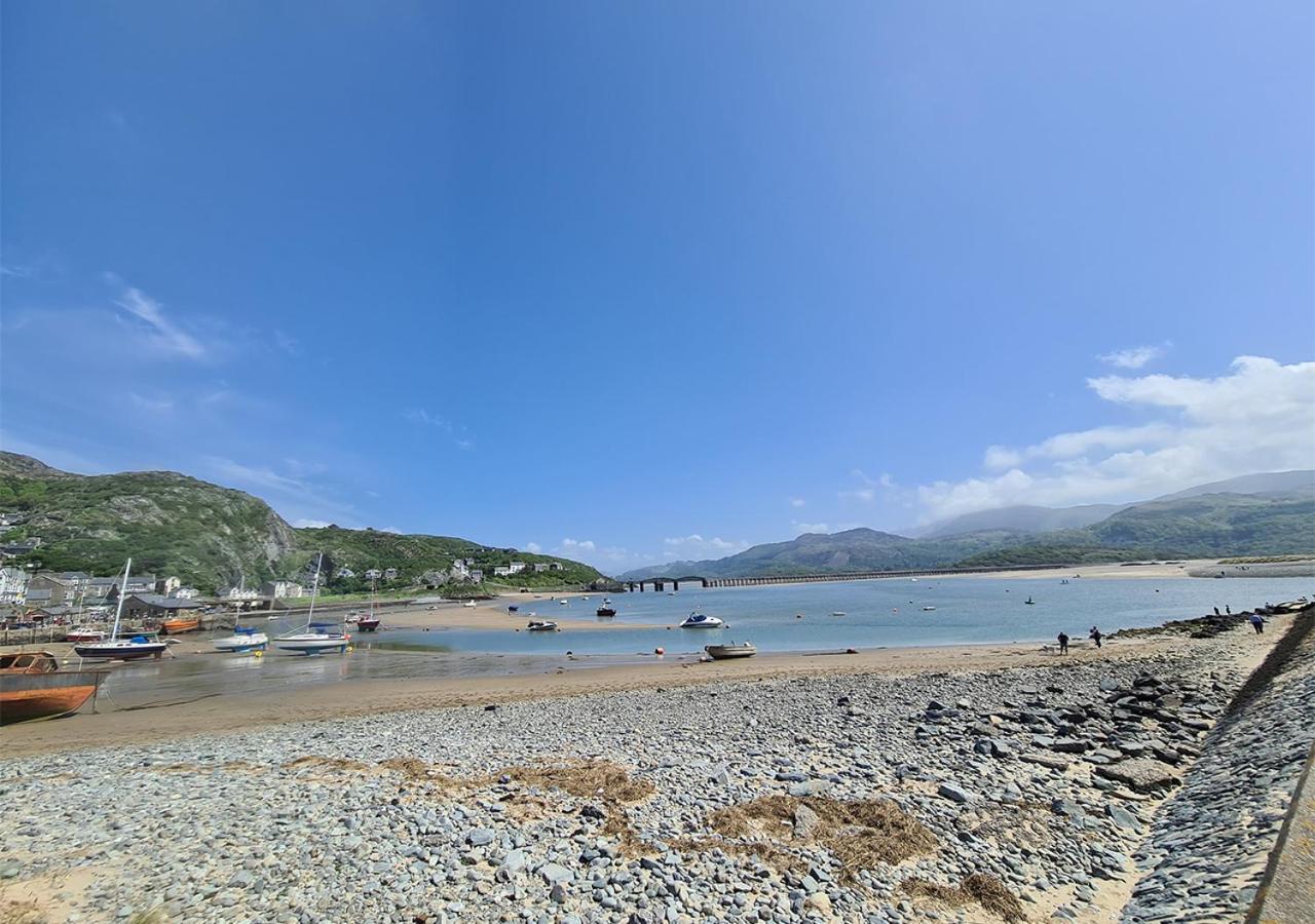 Luxury 4 Bedroom Seaside Apartment - Glan Y Werydd House Barmouth Kültér fotó