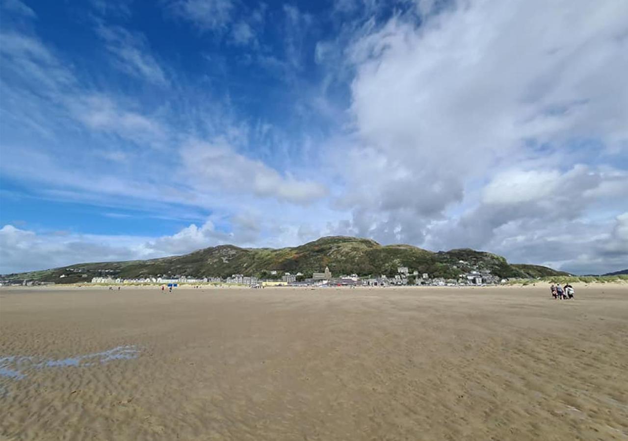 Luxury 4 Bedroom Seaside Apartment - Glan Y Werydd House Barmouth Kültér fotó